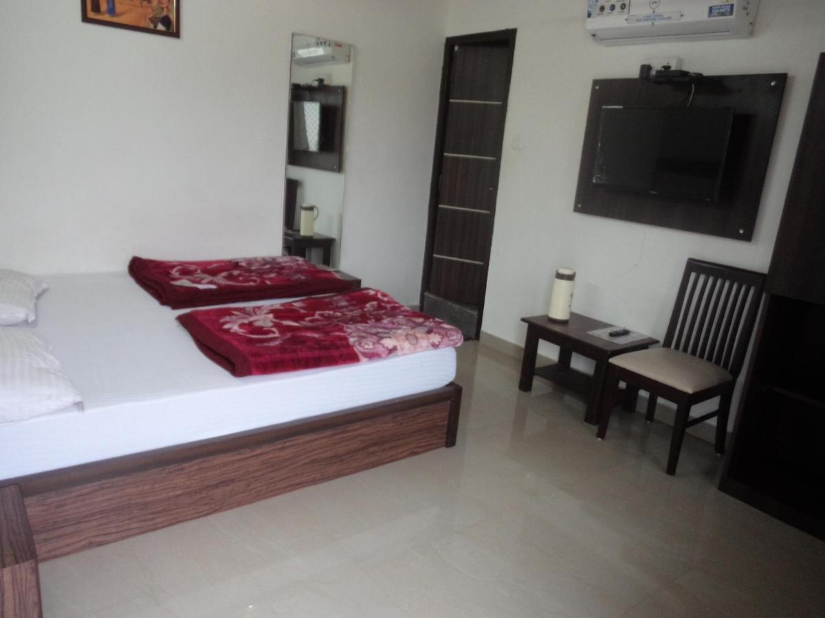 Hotel Dimple Mount Abu Luaran gambar
