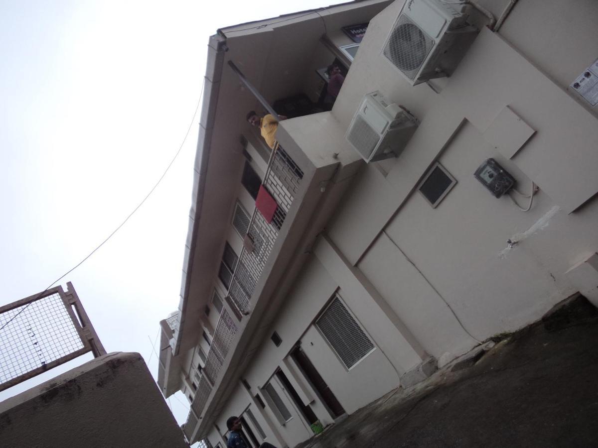 Hotel Dimple Mount Abu Luaran gambar